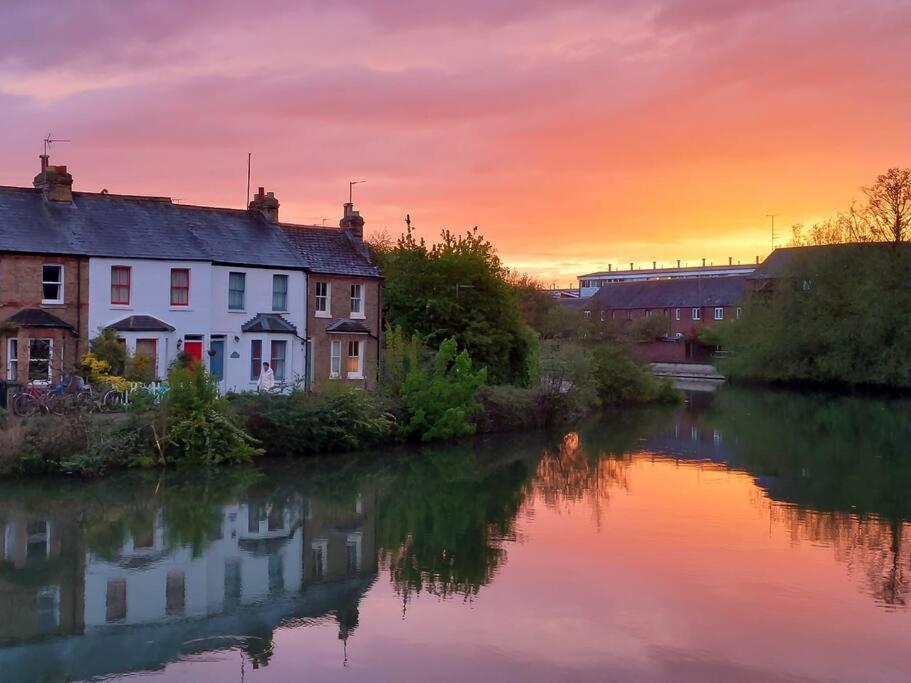 Stunning Riverside Oxford Apartment With Parking Zewnętrze zdjęcie